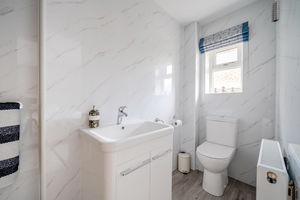 En suite- click for photo gallery